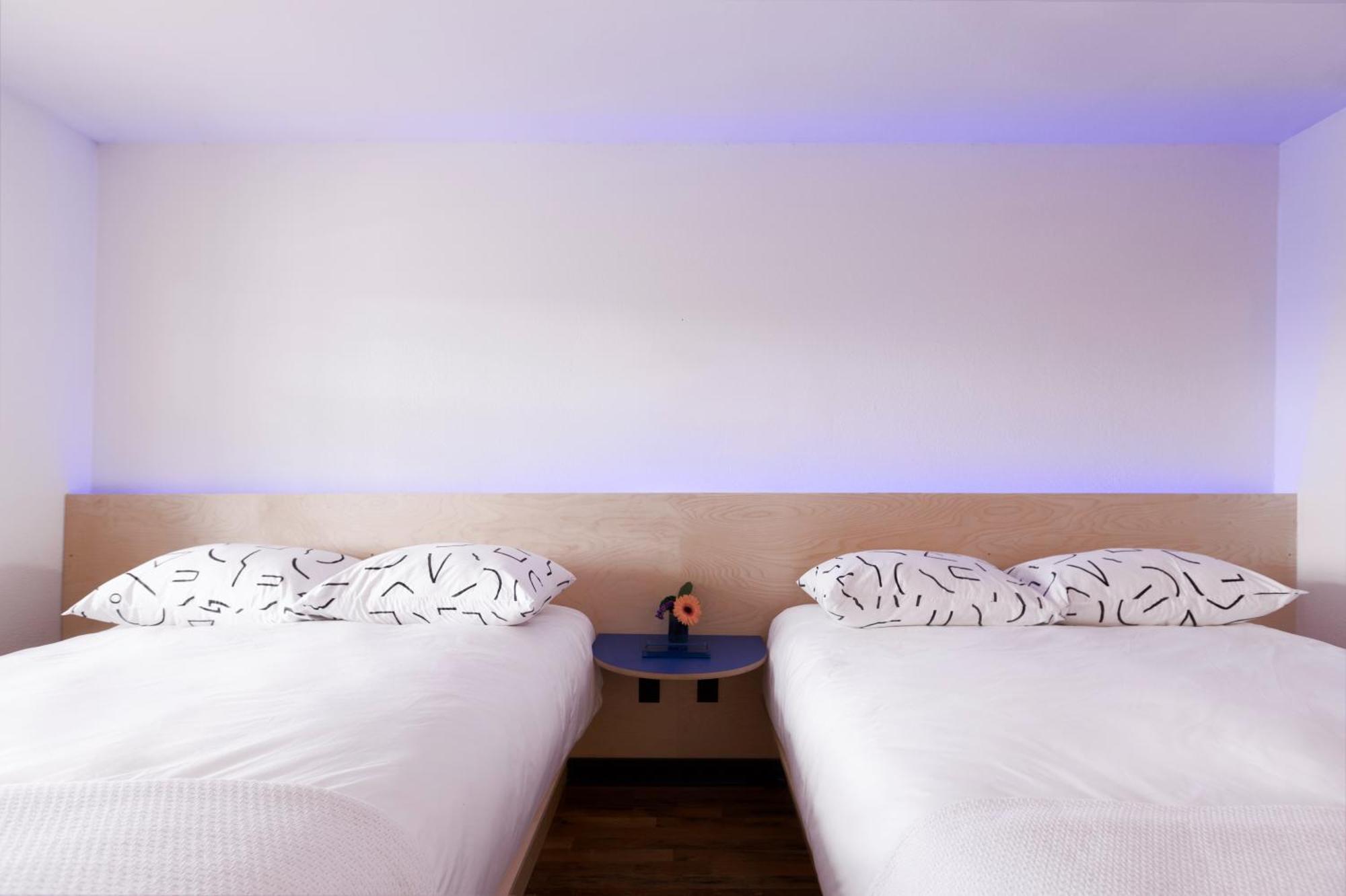 The Iris Motel Nashville Room photo